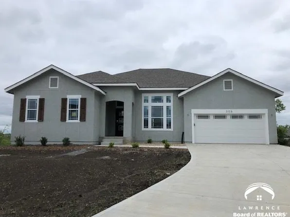 306 Shannon Ct, Lawrence, KS 66049
