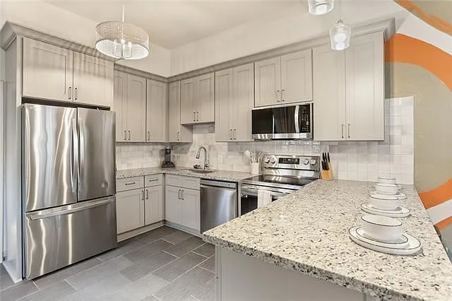 723 S Salcedo St #723 — Photo 7