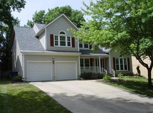 16123 W 82nd Pl, Lenexa, KS 66219