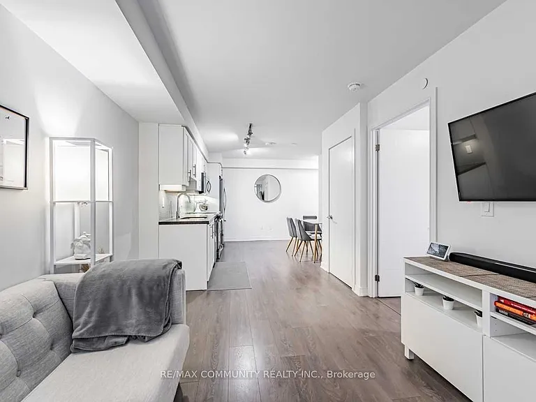 525 Adelaide St W #631 — Photo 16