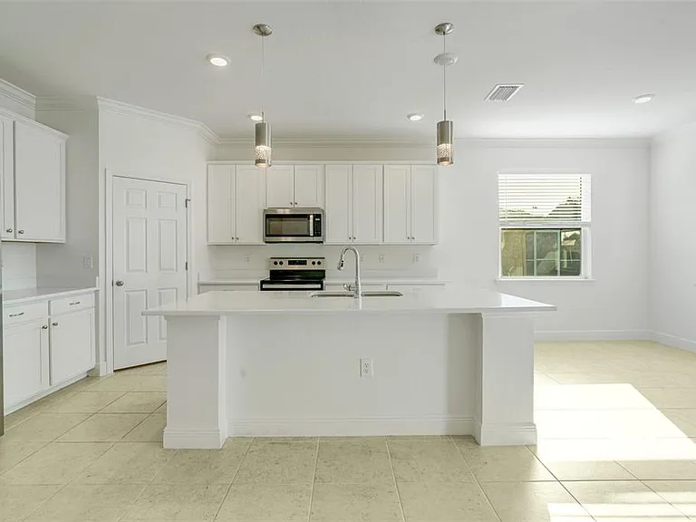 1452 SE 13th Terrace Cpe — Photo 7