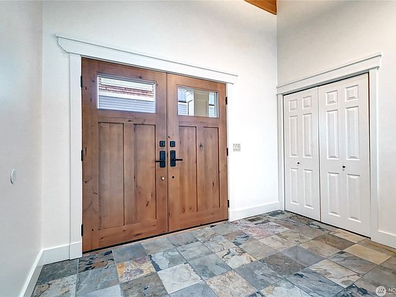 5th image of 1303 Kirkland Ave