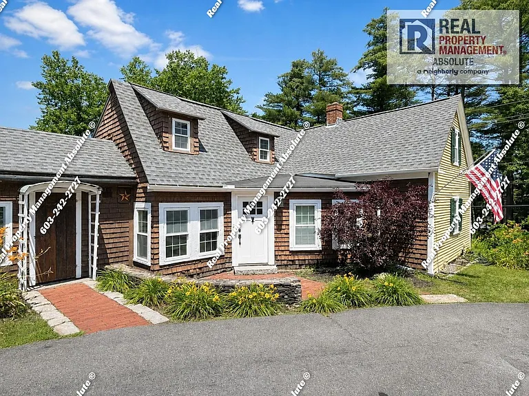 208 Manchester St — Photo 2