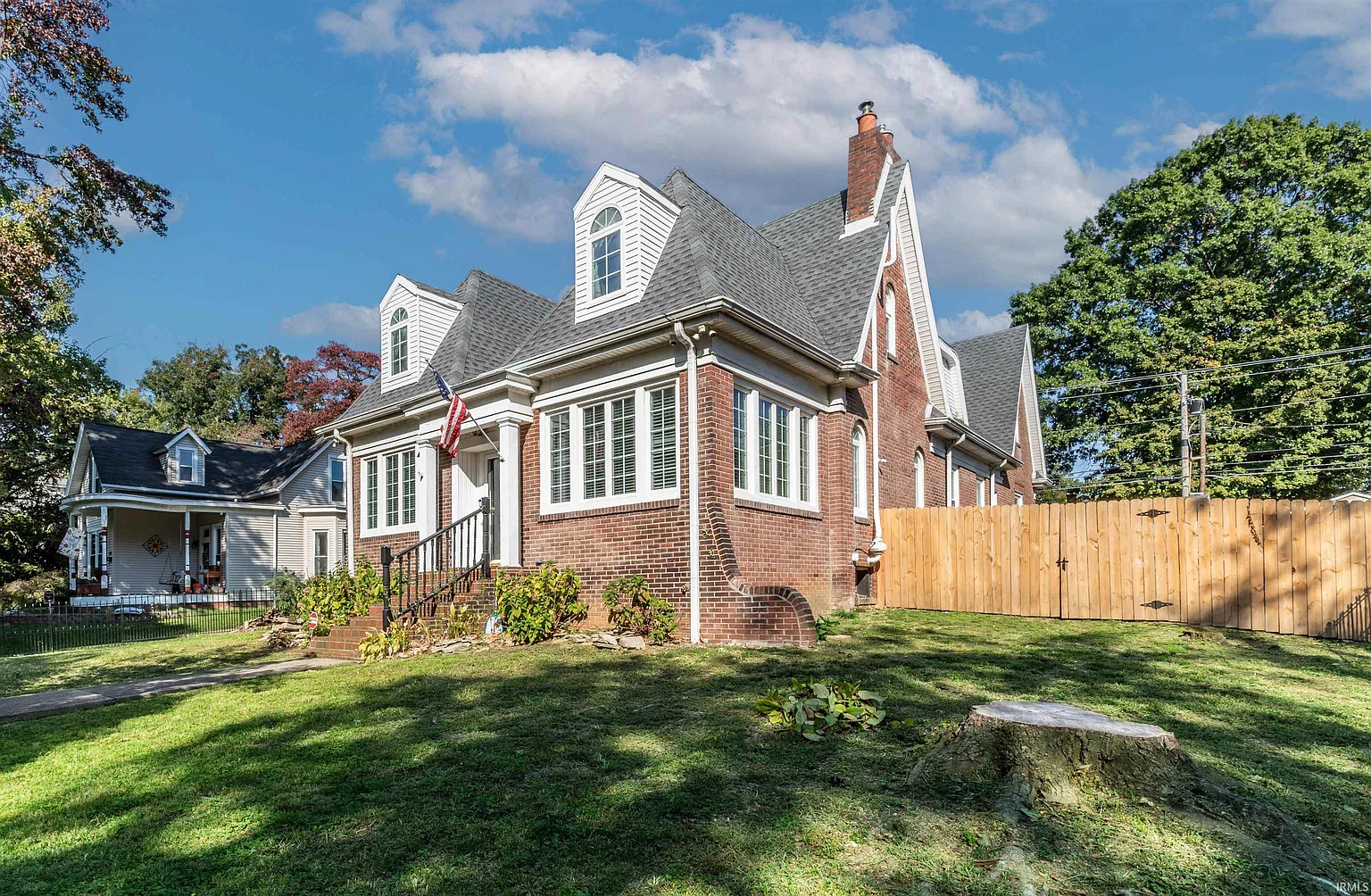 812 Walnut St photo 1
