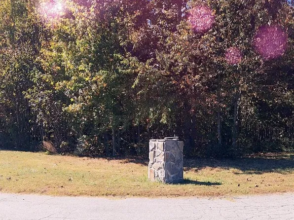 32 Planters Row Rd #32, Iron Station, NC 28080