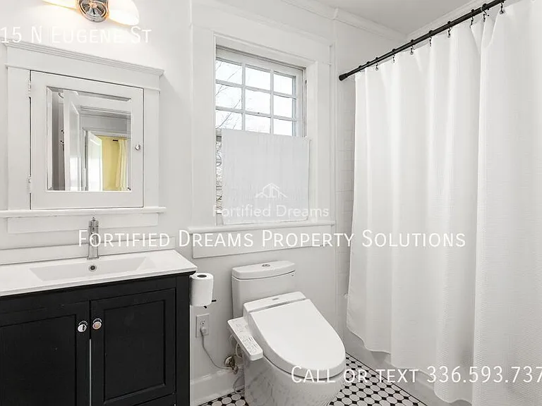 915 N Eugene St — Photo 29