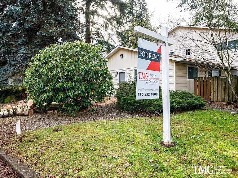 1526 SE Talton Ave — Photo 3