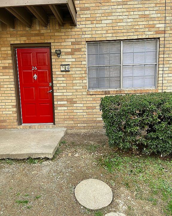 1st image of 125 Carl Dr