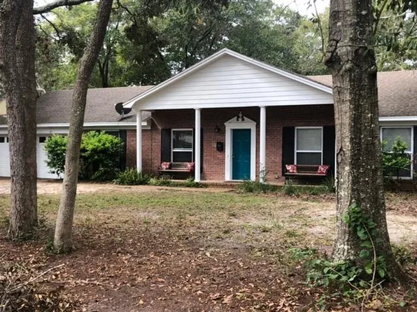 211 Cordoba St, Gulf Breeze, FL 32561