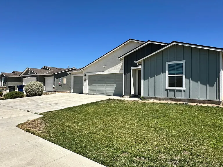 1892 Capistrano Ave — Photo 1