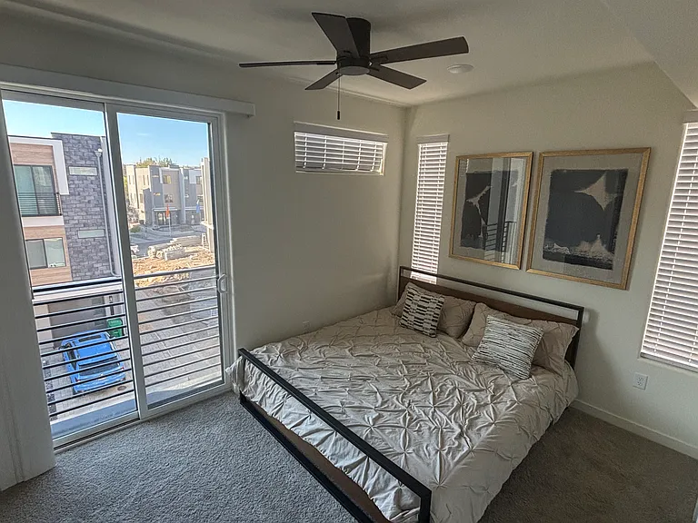 Guest bedroom with Juliet window balcony