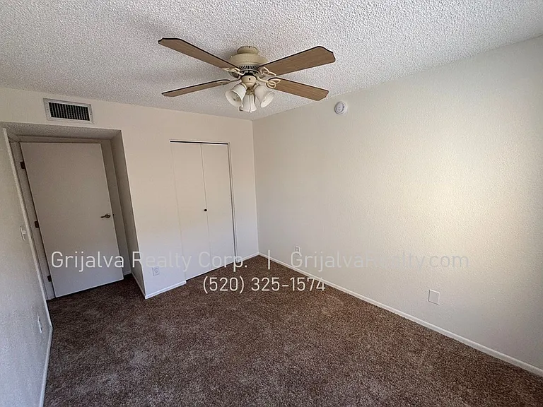 3120 E Corte De La Raqueta — Photo 17