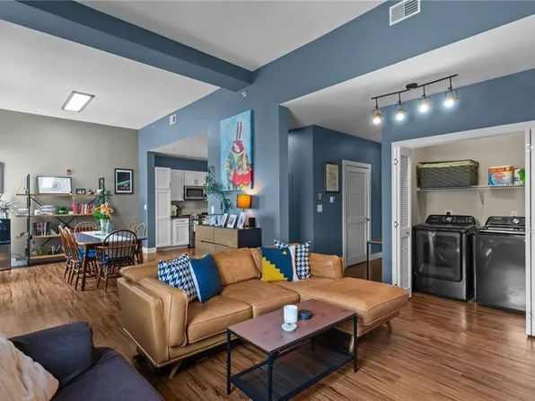 39 Webster St APT 201, Pawtucket, RI 02860