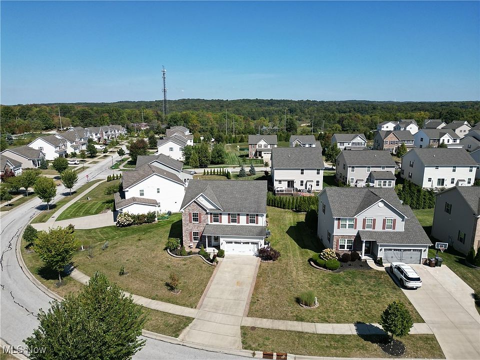 818 Hilliary Ln, Aurora, OH 44202 | MLS #5157362 | Zillow