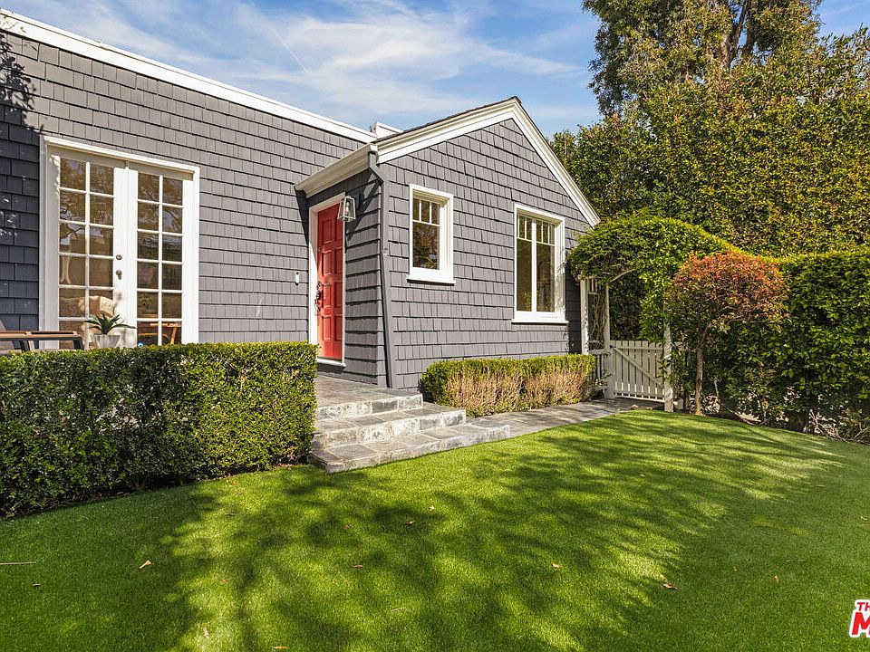 1st image of 8923 Dorrington Ave