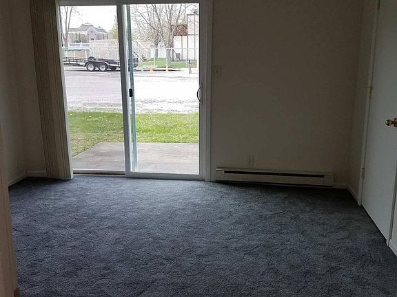 5th image of 3820 Sonny Ln APT 2