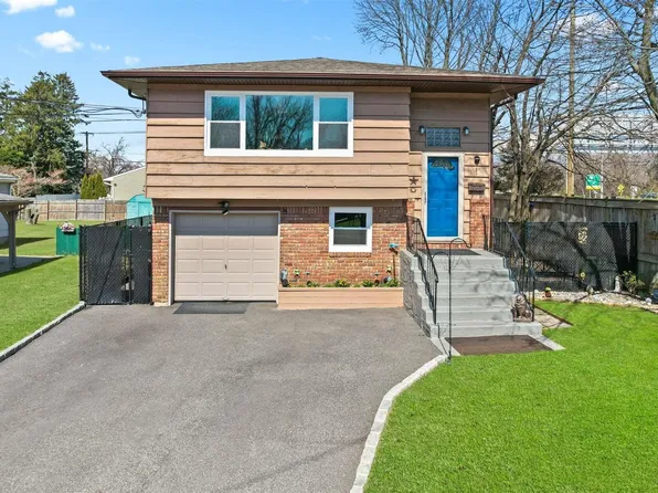 1 Magro Drive, North Babylon, NY 11703