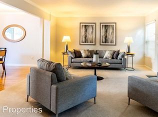451 Oak Grove Ave APT 1, Menlo Park, CA 94025