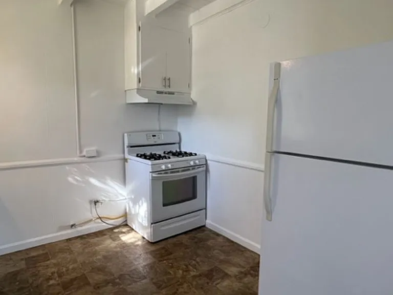 4221 Duquesne Ave — Photo 5