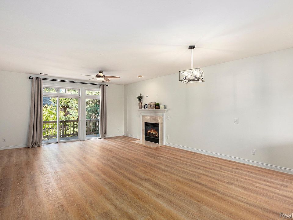 40 Park Island Dr #4, photo 4