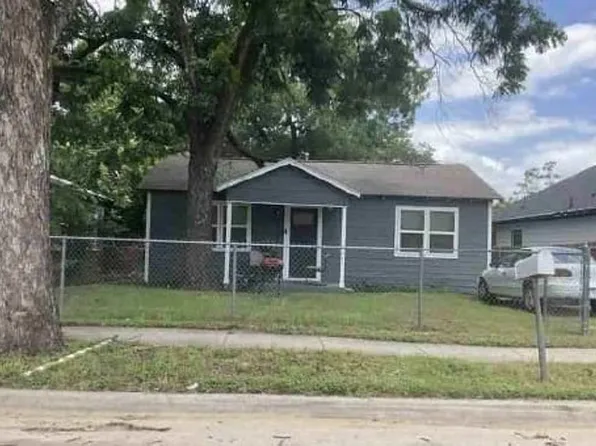 2909 Fitzhugh Ave, Fort Worth, TX 76105