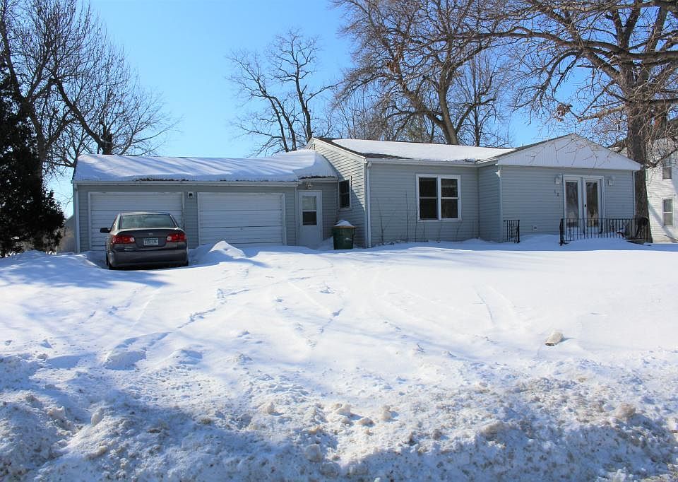 1st image of 612 10th St