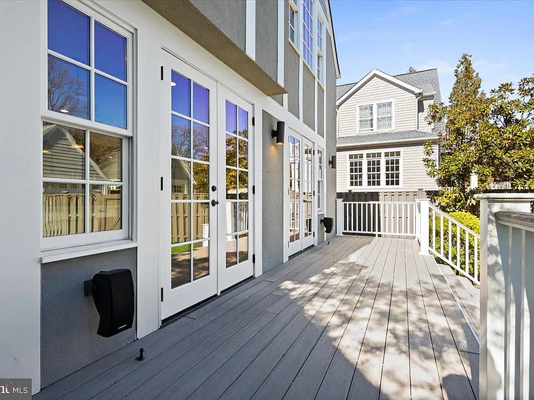 3213 Foxhall Rd NW — Photo 32