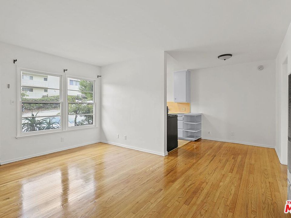 1st image of 3712 S Centinela Ave APT 2