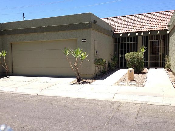 2nd image of 1524 N Dorsey Ln