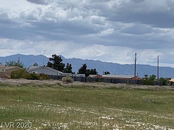 3rd image of 4061 E Dandelion St
