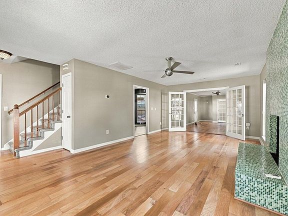 5th image of 8535 Randall Ct