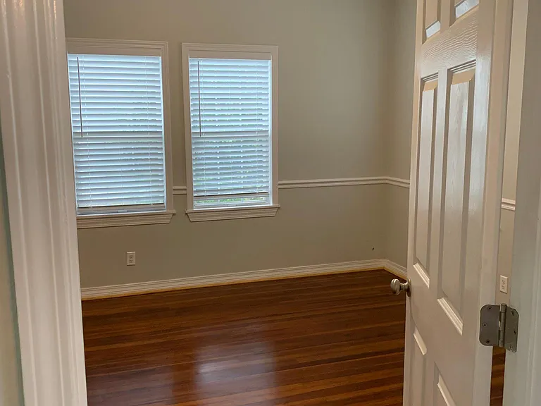165 S Jackson St — Photo 16