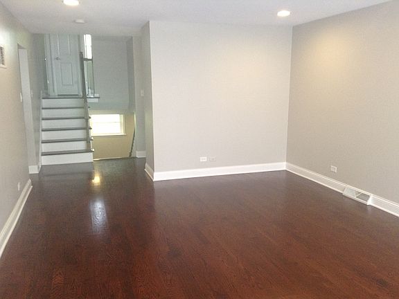 4th image of 827 W Terrace Dr
