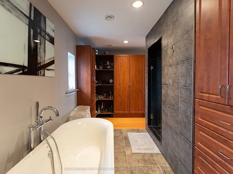 75 Maple Ave S #3 — Photo 10