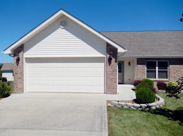 21 Woodgate Ln, Crossville, TN 38571