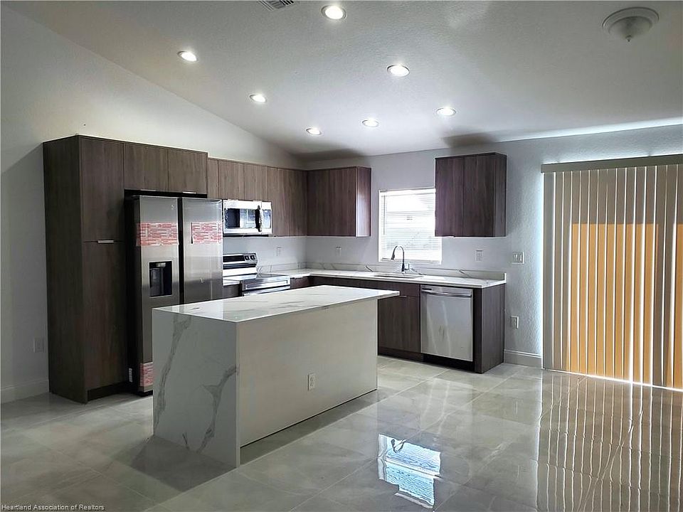 215 Grenada St NE, Lake Placid, FL 33852 Zillow