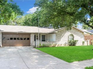 2307 Vineyard Dr, Arlington, TX 76015