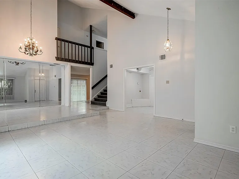 2915 Windchase Blvd — Photo 2