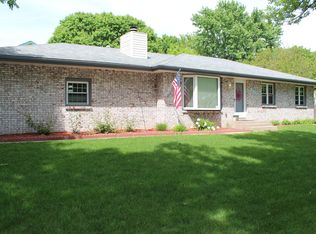 3700 Briarwood Ave, Lincoln, NE 68516