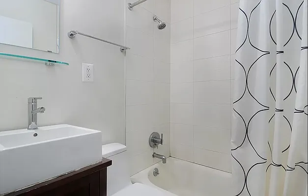 Rented by R New York | media 3
