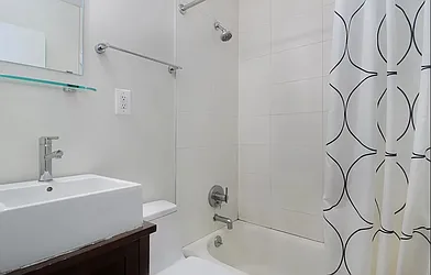 Rented by R New York