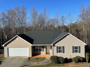 95 Mountain Overlook Dr, Cleveland, GA 30528