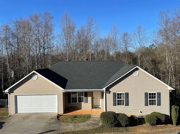 95 Mountain Overlook Dr, Cleveland, GA 30528