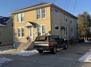 1812 14th St, Two Rivers, WI 54241