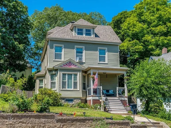 120 Brown Ave, Roslindale, MA 02131