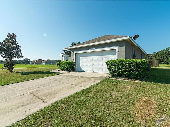 4th image of 7410 SE 26th Dr