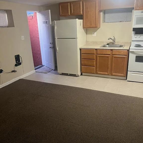 3010 Saint Clair Dr — Photo 1