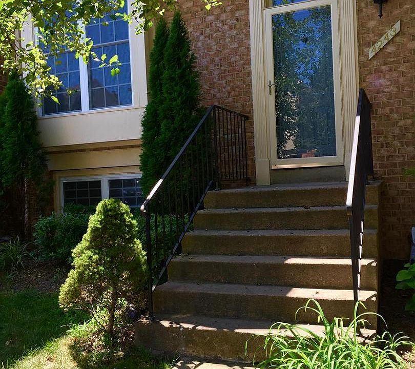 1st image of 4243 Sleepy Lake Dr