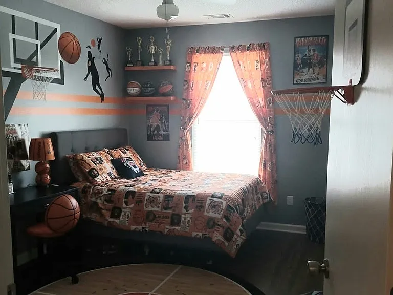 Idea for bedroom #2 (furniture not included)