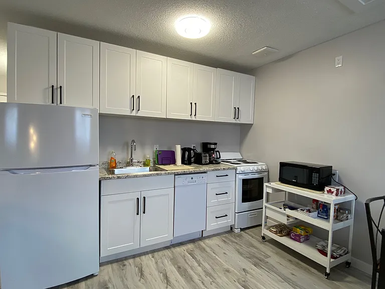 284 Notre Dame St #4 — Photo 1